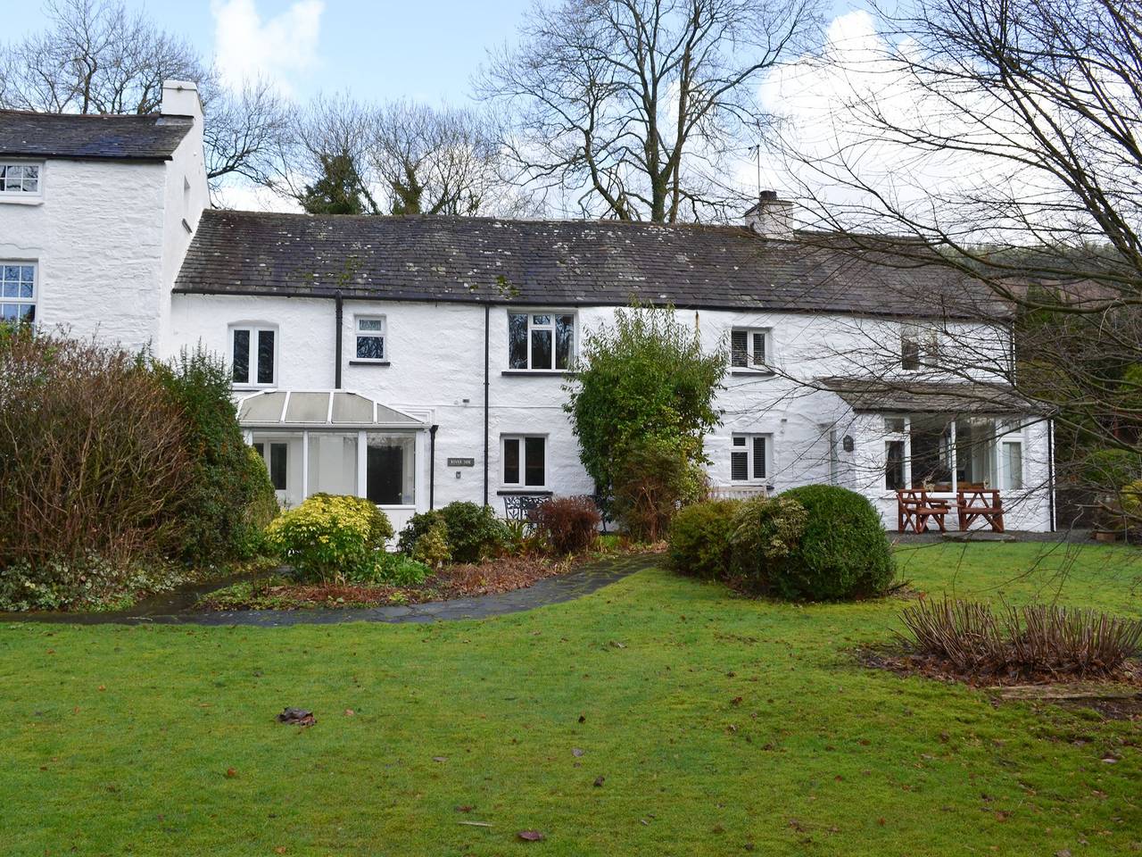 Riverside Cottage in Lake District