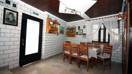 Ferienhaus für 10 Personen, mit Terrasse in Tisno