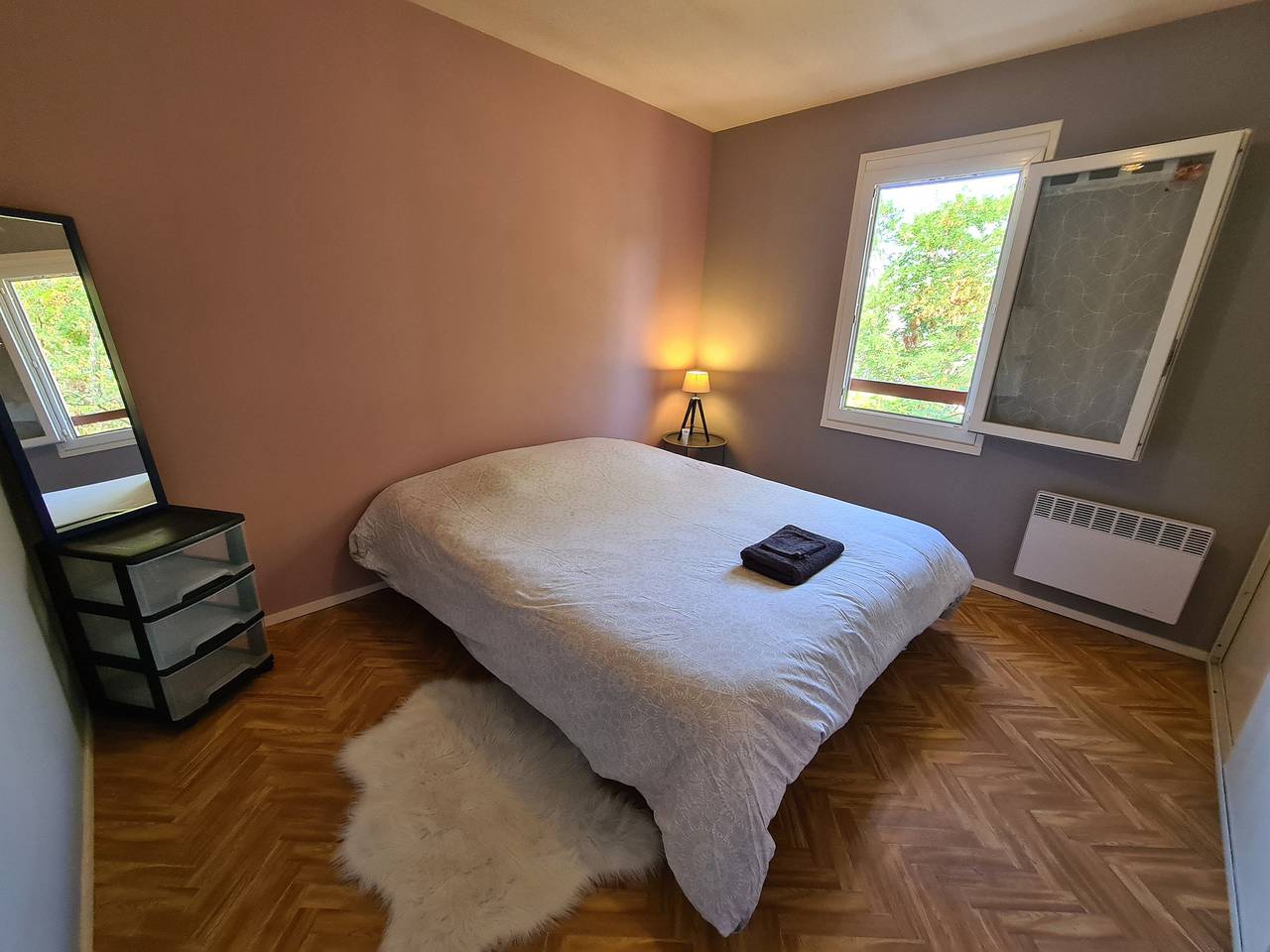 Gîte tout confort avec jacuzzi, proche Loire et forêt d'Orléans, idéal pour séjours nature et détente in Ouzouer-sur-Loire, Vallée de la Loire