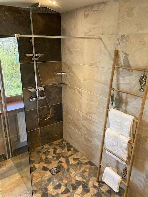Appartement entier, One-Bedroom Apartment in Bavilliers, Territoire de Belfort