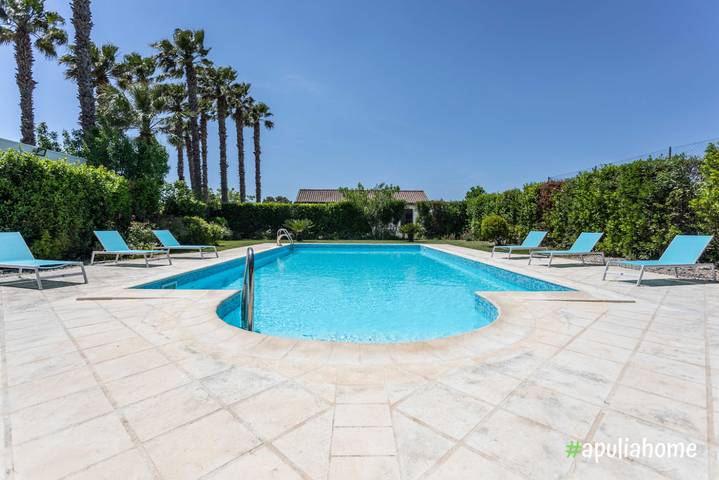 Location de vacances pour 4 personnes, avec piscine et jardin à Casarano - 3