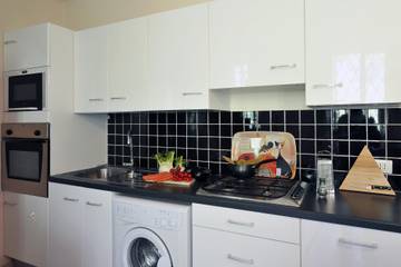 Vacation Rental for 4 Guests in Comune di Carlazzo, Lago di Lugano (Italy), Picture 4