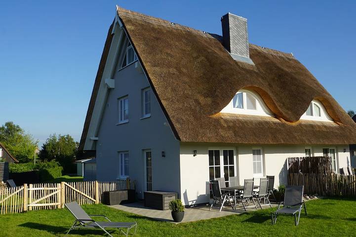 Ferienhaus für 7 Personen, mit Garten und Whirlpool in Börgerende-Rethwisch
