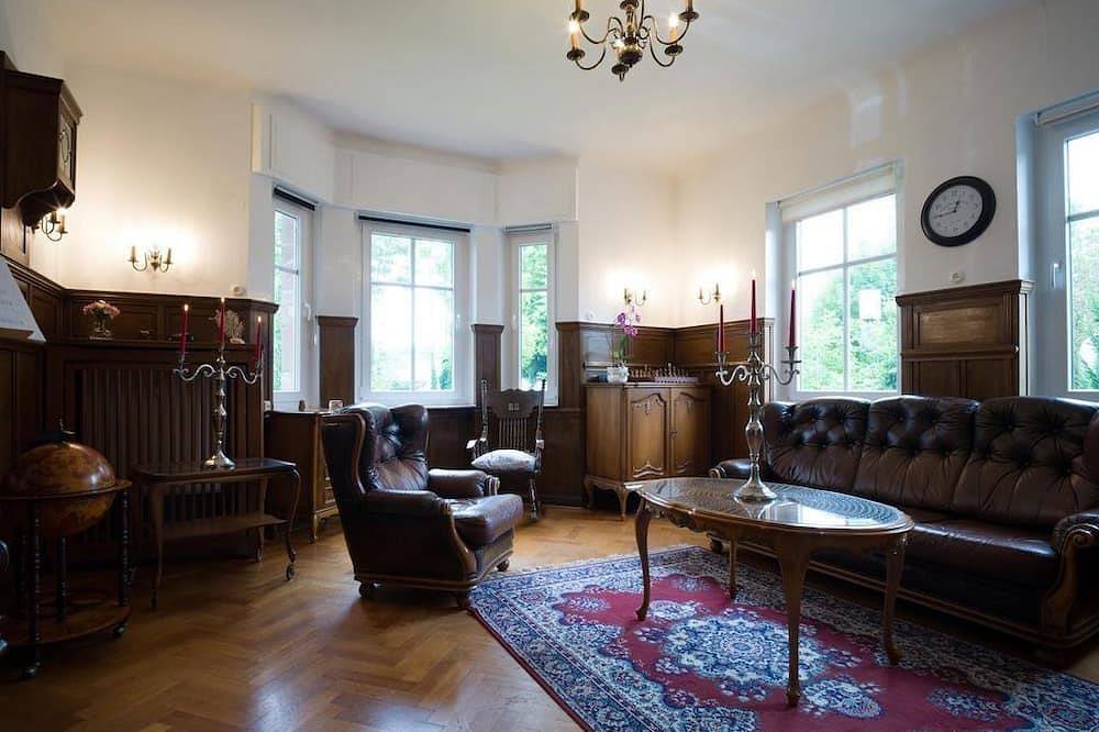 Ganze Wohnung, Golden twenntys - Villa Mondial in Wadern, Saar-Nahe-Bergland