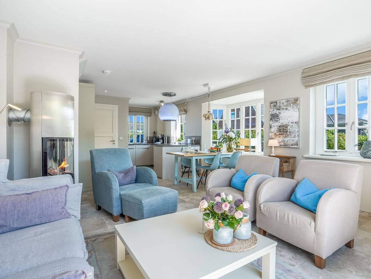 Budersand 53 - Modernes Ferienhaus mit 3 Schlafzimmern mit Terrasse, Strandkorb und Kamin in Hörnum, Sylt