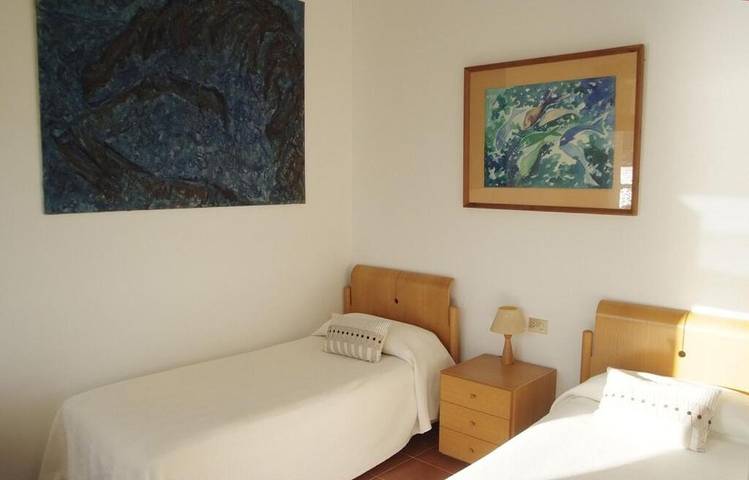 Chalet para 9 personas, con Balcón y Jacuzzi además de Terraza y Jardín en Alt Empordà - 4