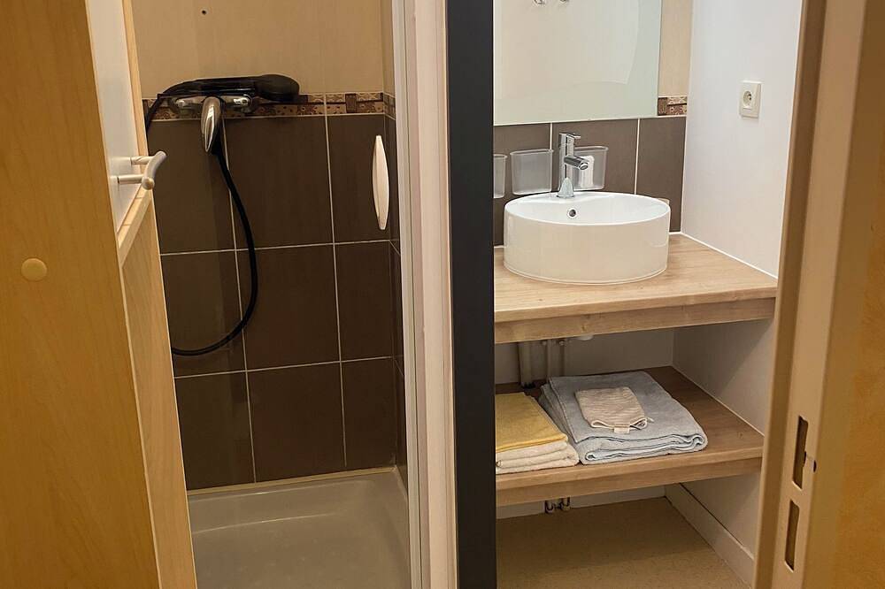 Appartement entier, Appartement Surzur   golfe du morbihan. A 5 min du centre Aquagolfe. in Surzur, Côte des Mégalithes
