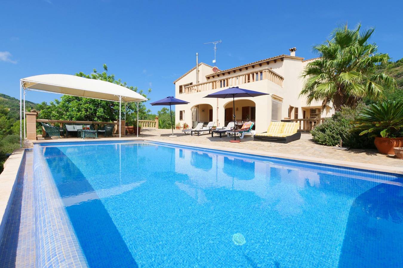 Chalet "Cas Cans" con vistas a la montaña, piscina, Wi-Fi, A/C, balcón, terraza y jardín in Artà, Mallorca Este