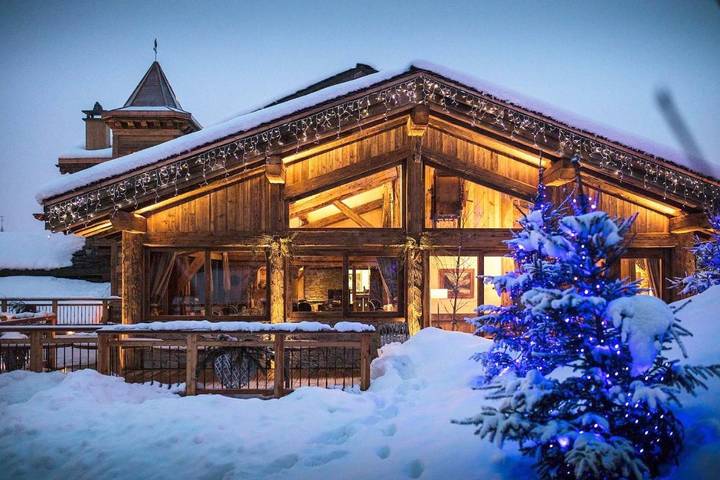Hôtel pour 2 personnes, avec piscine et terrasse ainsi que sauna et jacuzzi, animaux acceptés