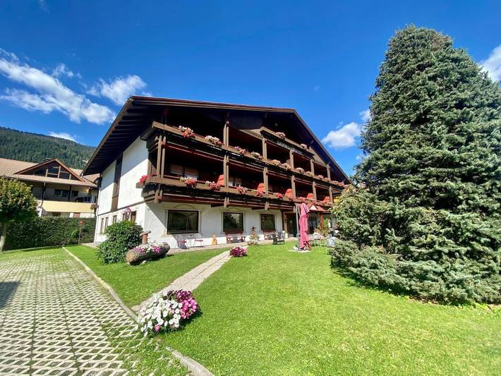 Hôtel pour 3 personnes, avec jardin et terrasse