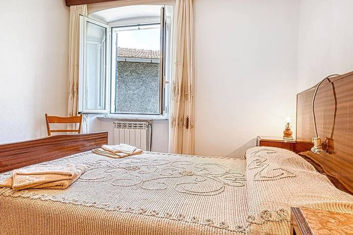 Appartamento intero, Gorgeous apartment in Ne with WiFi in Ne, Riviera di Levante