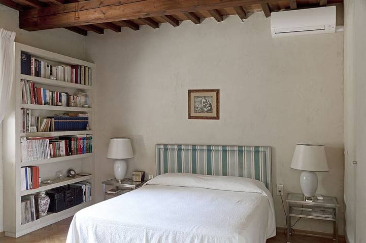 17th Century Tuscan Estate near Florence. Vineyard, Panoramic Pool and Privacy in Lastra a Signa, Provincia di Prato