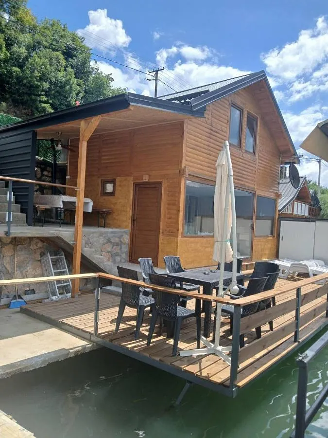 Ferienhaus für 5 Personen, mit Seeblick und Terrasse - 1