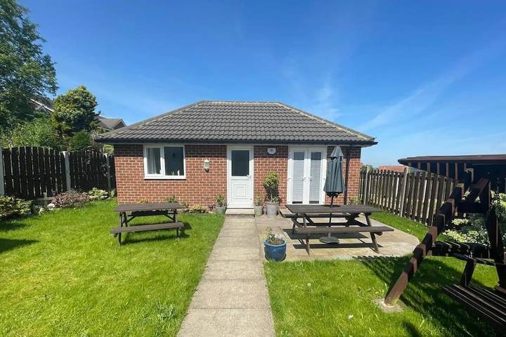 Holiday rental for 2 people, with Terrace and Garden in Barnsley