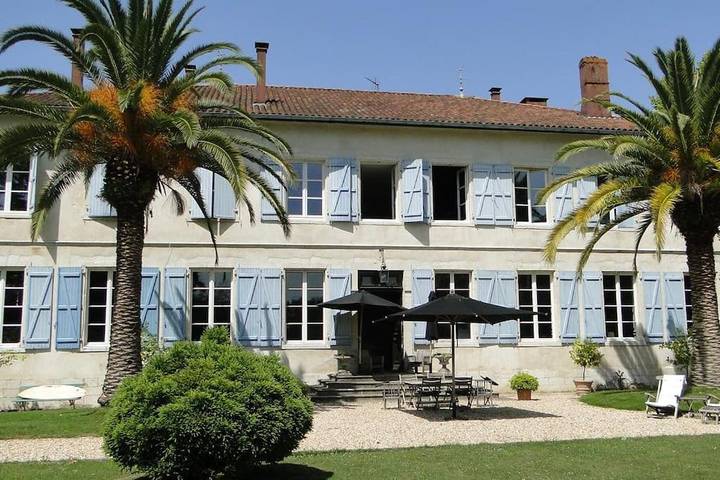 Location de vacances pour 10 personnes, avec jardin ainsi que vue et piscine à Sames - 2