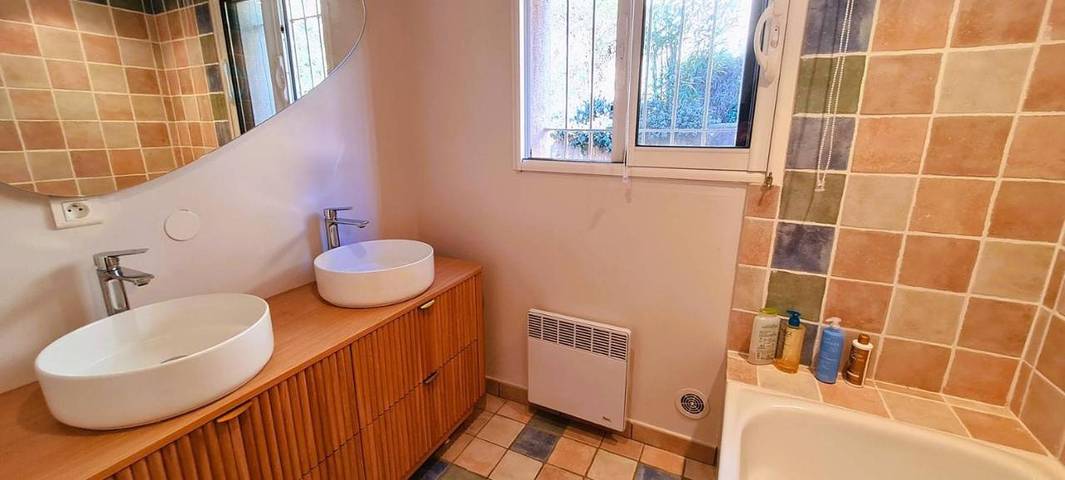 Villa pour 8 personnes, avec piscine et jardin dans Fautea - 3