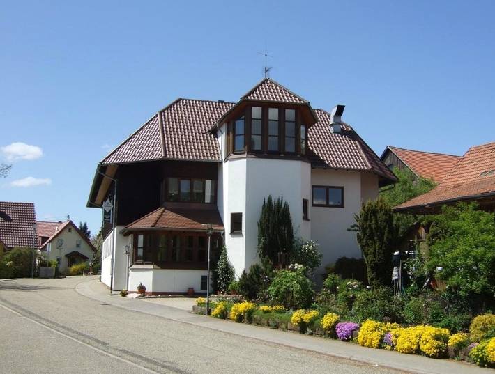 Ferienhaus, mit Balkon und Terrasse sowie Garten in Schömberg - 2
