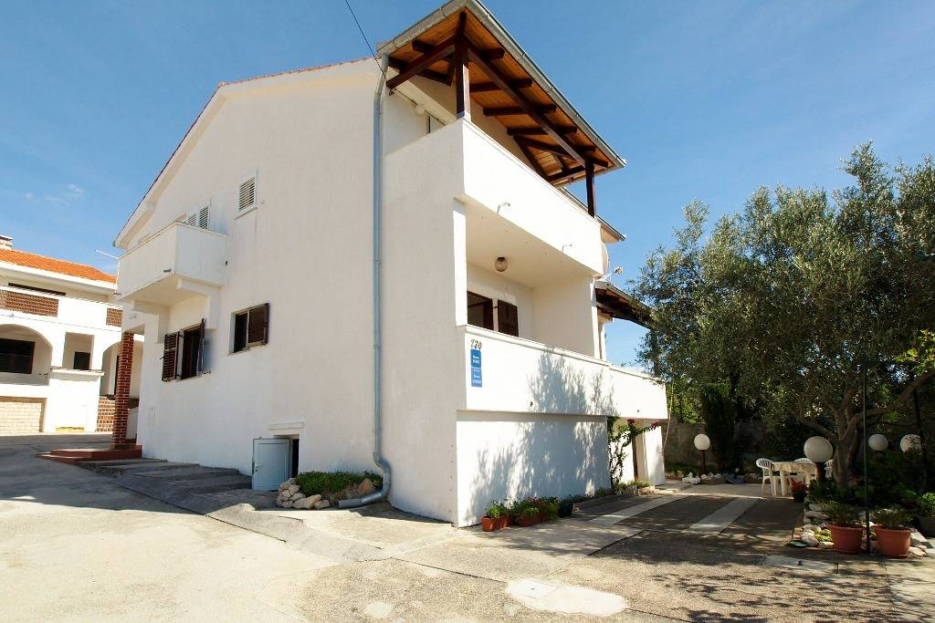Ganze Wohnung, Studio Appartement mit Balkon und Meerblick Barbat (Rab) As-4862-a in Barbat na Rabu, Rab