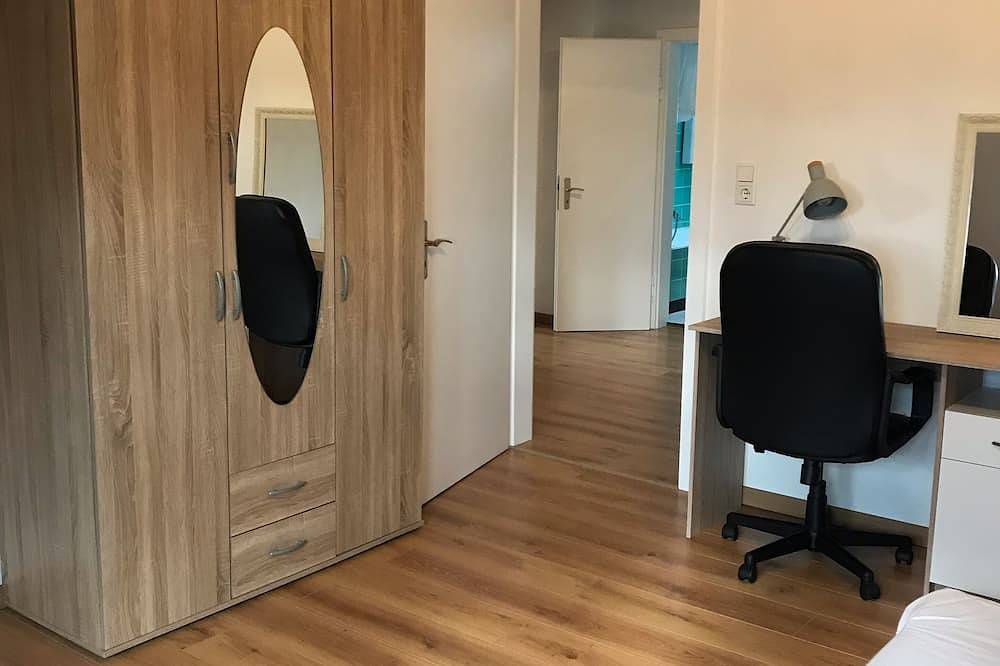 Ganze Wohnung, Ruhige Ferienwohnung und traumhaftem Fernblick ins Weserbergland in Bad Eilsen, Landkreis Schaumburg