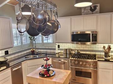 Log Cabin for 11 People in Big Bear Lake, San Bernardino County, Photo 3