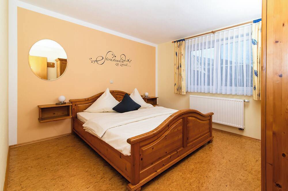 Ganze Wohnung, Schöne Ferienwohnung (70qm) mit Balkon und Blick auf den Brombachsee in Spalt, Fränkisches Seenland