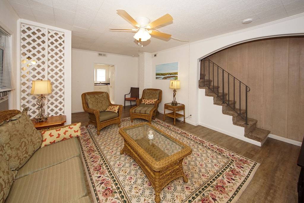 Ganze Wohnung, Folly Jewel - Pet Friendly - Winter Monatsmieten in Folly Beach, Charleston County