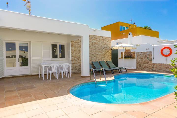 Chalet para 4 personas, con terraza en Menorca - 2