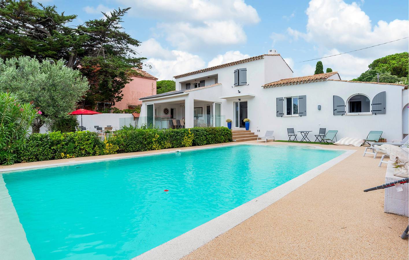 Appartement avec vue sur la mer, piscine, climatisation et parking, à 2 km de la plage de la Garonette in La Nartelle, Sainte-Maxime