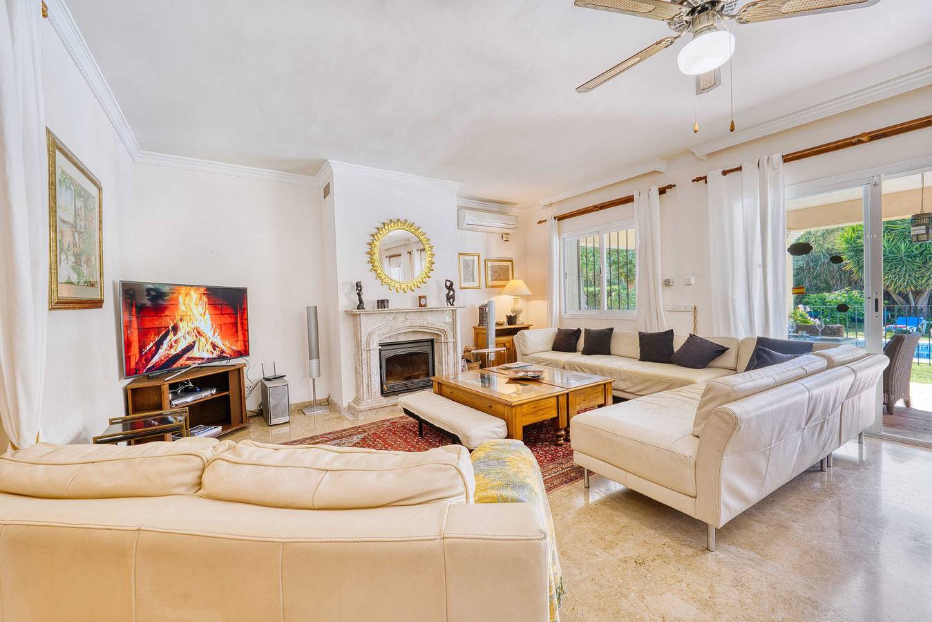 1106 Luxurious Family Villa with Heated Pool in Royal Flamingos Golf Resort, Estepona