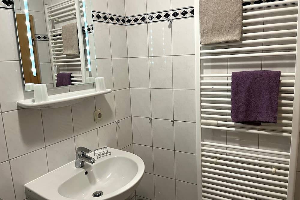 Ganze Wohnung, Gemütliche Ferienwohnung im Zentrum von Büsum: Entspannung und Genuss am Meer in Hafen Büsum, Büsum