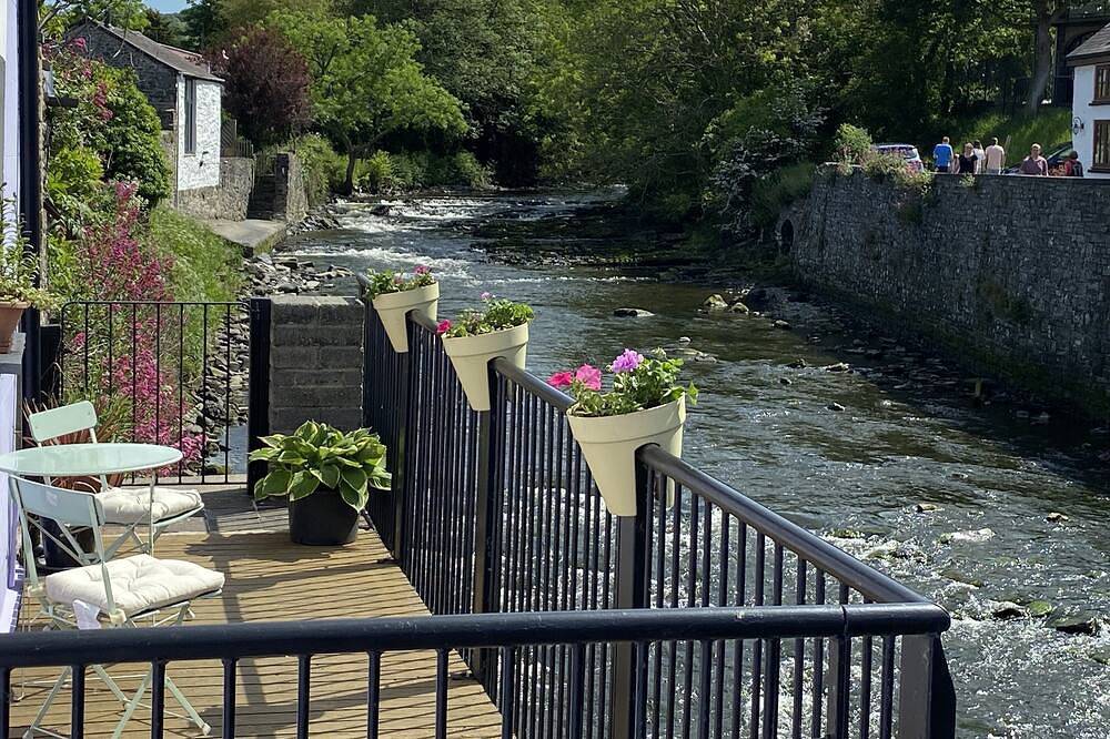 Ganze Wohnung, Riverside Apartment in the heart of the Harbour Town of Aberaeron in Aberaeron, Cardigan Bay