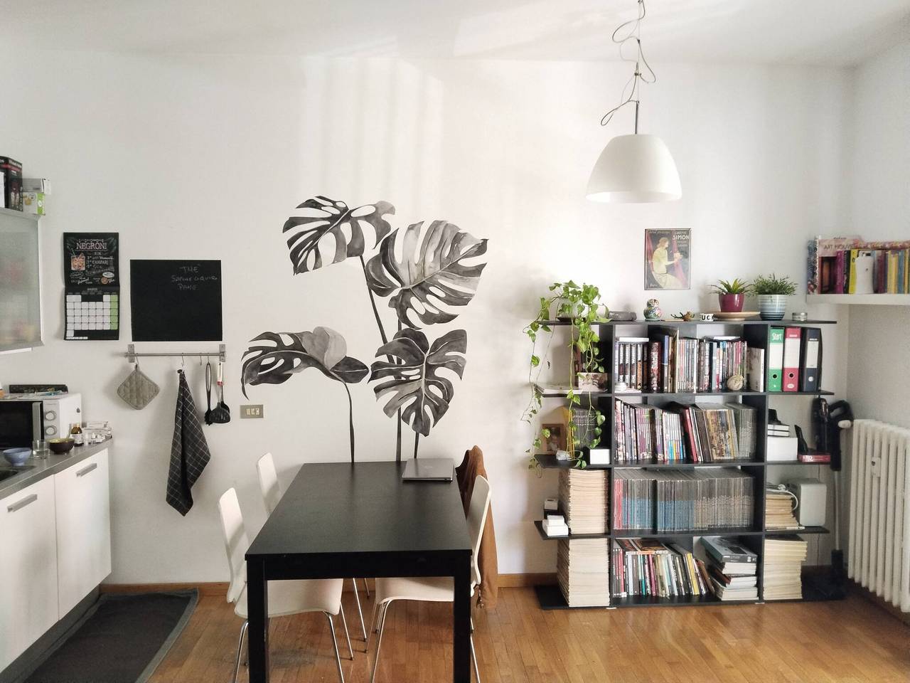 Spacious room in three-room apartment a stone's throw from the M1 in Sesto San Giovanni, Milan Province