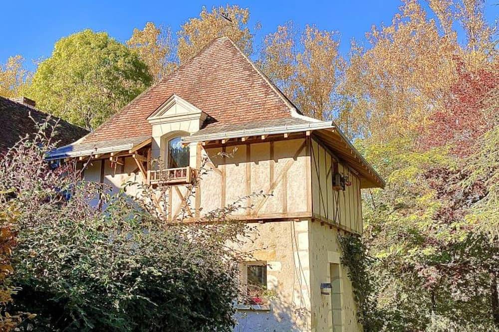 Évasion Romantique: Charmant Gîte 2 Pers., Parc Boisé, Activités & Confort Tout Inclus in Souvigny-de-Touraine, Région de Tours