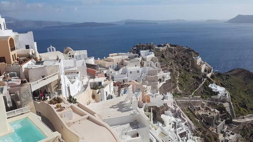 Casa de férias para 10 pessoas, com vista para o mar e jardim e ainda terraço em Oia