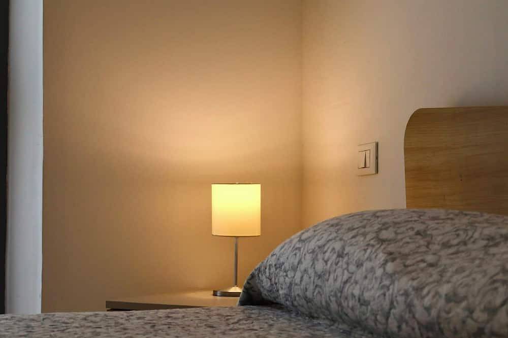 Appartamento intero, Valentino's Apartment – Elegante Appartamento tra Centro Città e Ospedale in Casale Monferrato (Villaggio), Casale Monferrato
