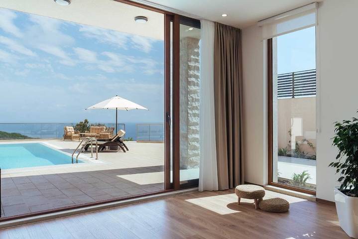 Villa für 8 Personen, mit Sauna und Garten sowie Pool, mit Haustier in Montenegro