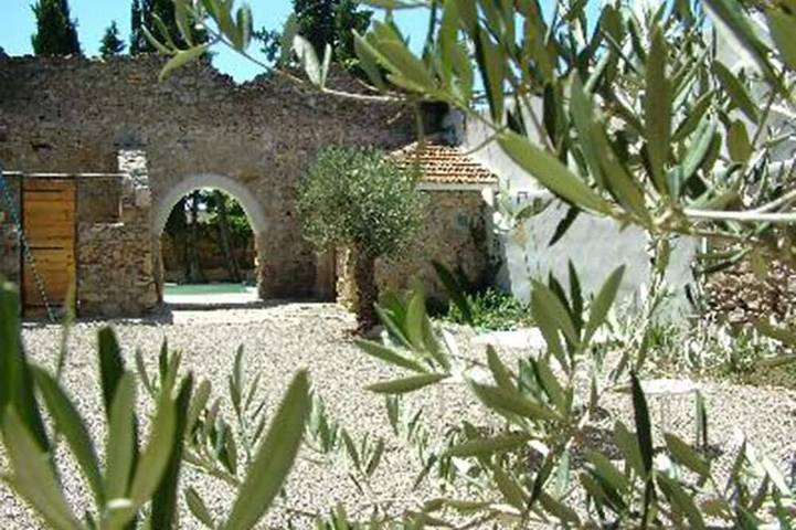Gîte pour 4 personnes, avec Jardin et Piscine
