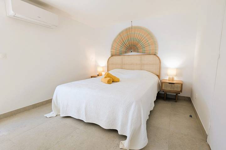 Ganze Wohnung, Ferienwohnung für 3 Personen mit Terrasse in Carqueiranne, Mittelmeerküste (Frankreich)