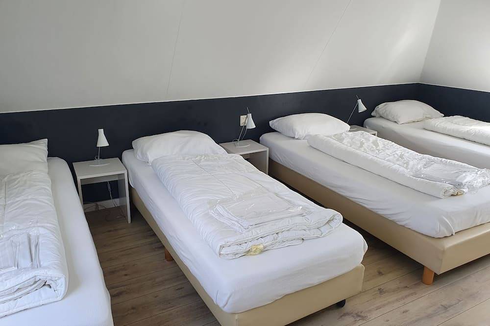 Bungalowpark It Wiid by Interhome in Earnewâld, Nationalpark De Alde Feanen