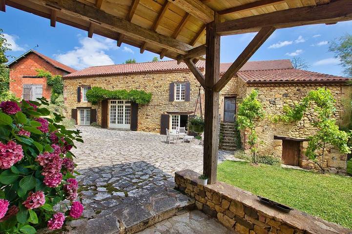 Location de vacances pour 8 personnes, avec Terrasse et Jardin à Saint-Laurent-la-Vallée