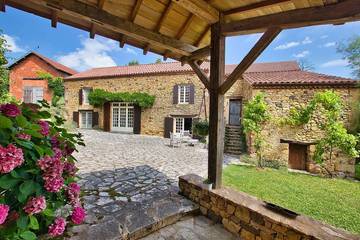 Location de vacances pour 8 personnes, avec jardin et terrasse à Saint-Laurent-la-Vallée