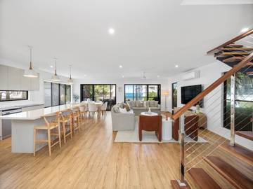 Holiday Rental for 8 People in Coolum Beach, Sunshine Coast, Photo 1
