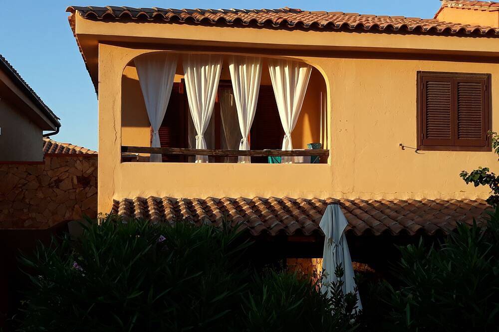 Ganze Wohnung, Entzückende Wohnung - Golf von Marinella Costa Smeralda in Villaggio Marineledda, Costa Smeralda