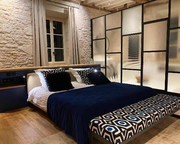 Gîte pour 2 personnes, avec terrasse et piscine ainsi que vue et jardin à Savignac-les-Églises - 4