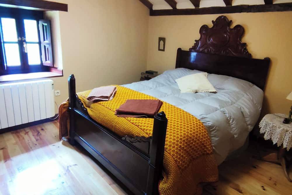 Cabaña, La Reina del Paraíso in La Pedrosa, San Roque de Riomiera