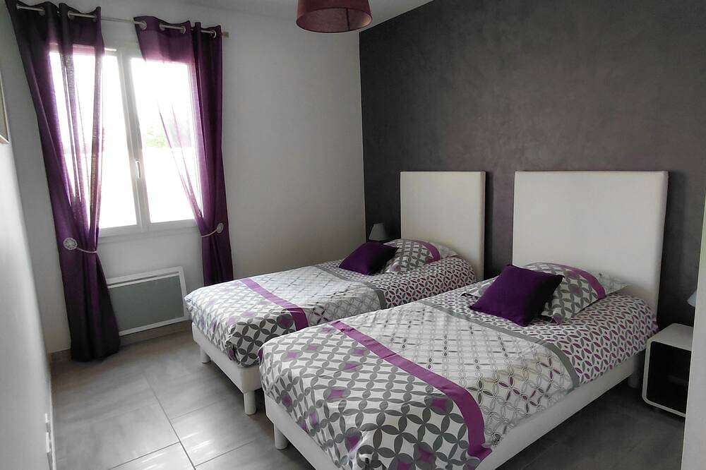 Detached villa with *** rating and air conditioning and views of the Luberon in Robion, Parc naturel régional du Luberon
