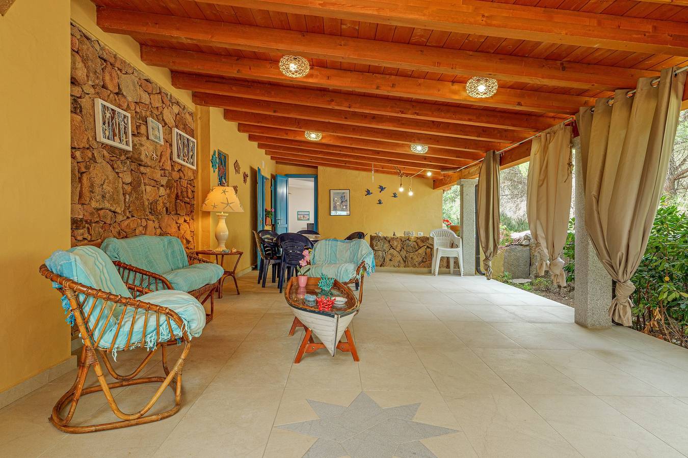 Casa vacanze 'Casa Taverna' con terrazza privata in Punta Pietra Bianca, Loiri Porto San Paolo