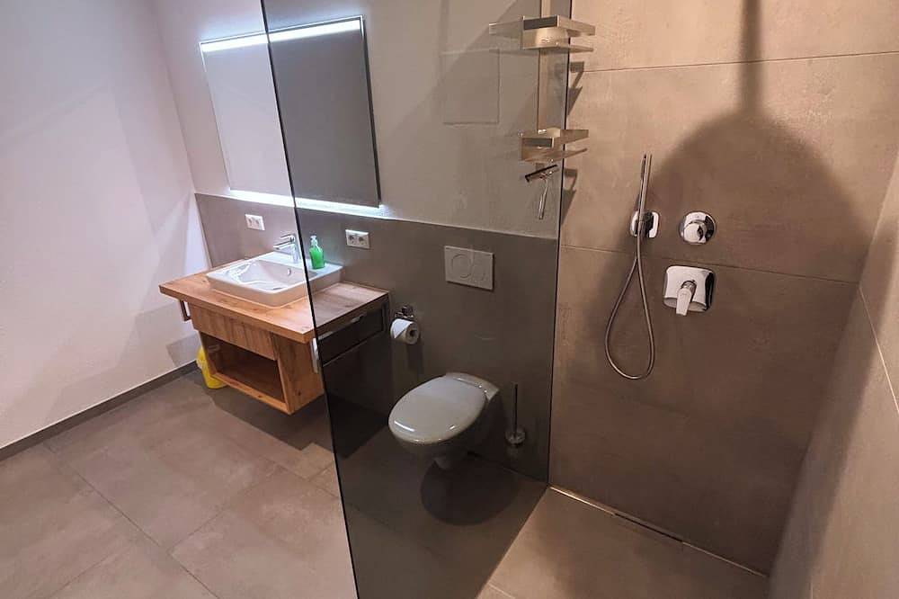 Ganze Wohnung, 2-Zimmer-Ferienwohnung \"Rapsblüte\" - Ferienappartements Marschall-Hof in Bodnegg, Region Bodensee-Oberschwaben