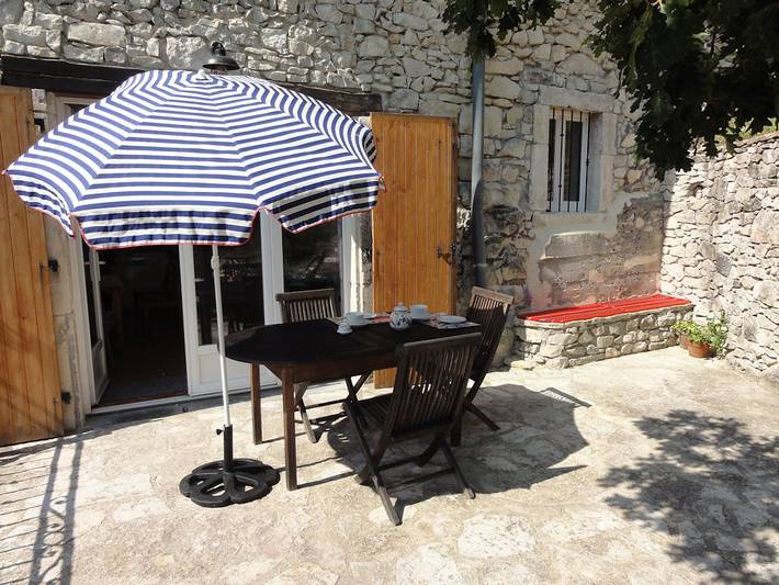 Gîte pour 6 personnes, avec terrasse dans la Région de nyons - 3