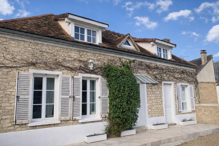 Location de vacances pour 7 personnes, avec jardin et terrasse, animaux acceptés dans Autouillet